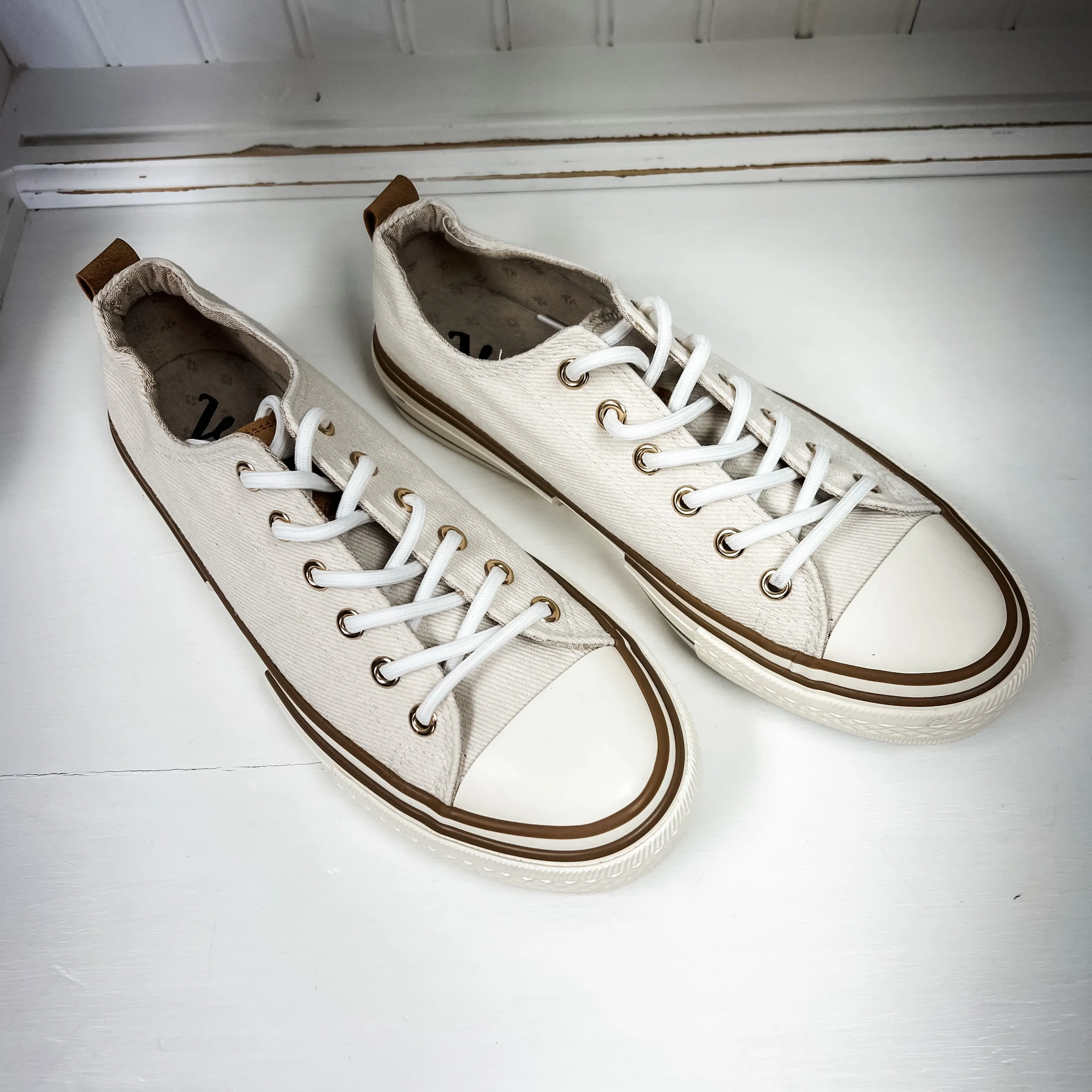Driana Sneaker - White